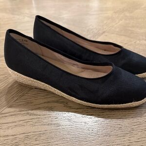 David Tate Chill Women’s Slip Ons - Size 8.5M